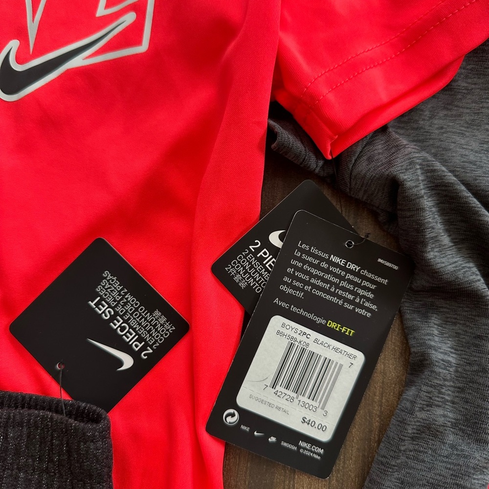 Nike Boys' 2 PC Dri-FIT shorts set 7 set of 2 NWT - Picture 3 of 3